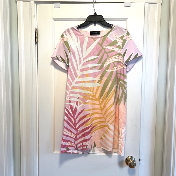 Mink Pink Dress. Size Medium, Pastels - Picture 2 of 4